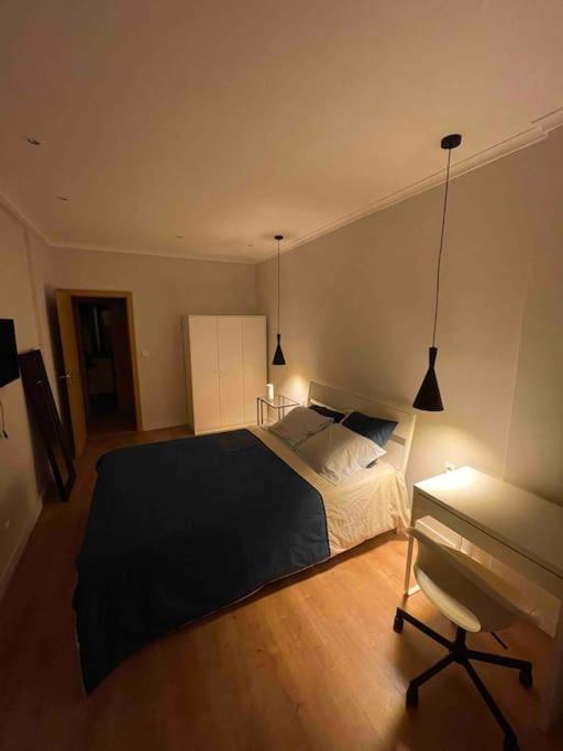 Quarto De Casal Close To Lisbon Flat Equipado Almada Extérieur photo