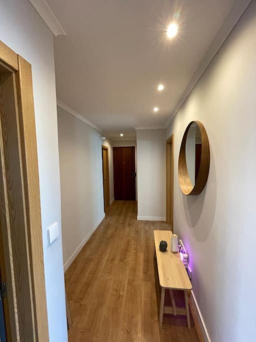 Quarto De Casal Close To Lisbon Flat Equipado Almada Extérieur photo